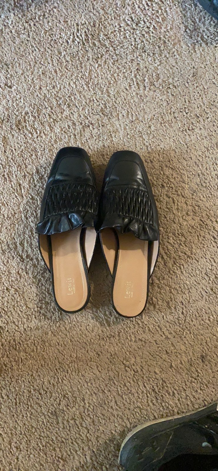 Lewit slippers