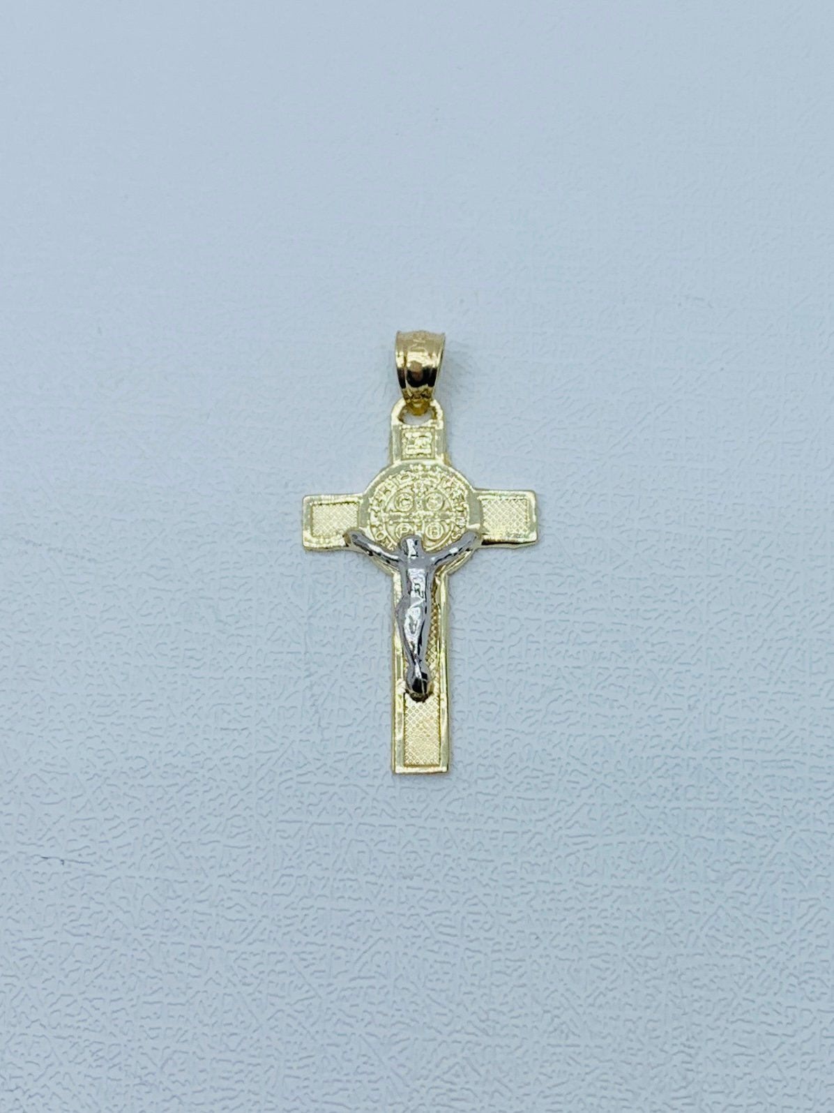 10k gold pendant cross Saint Benedict San Benito