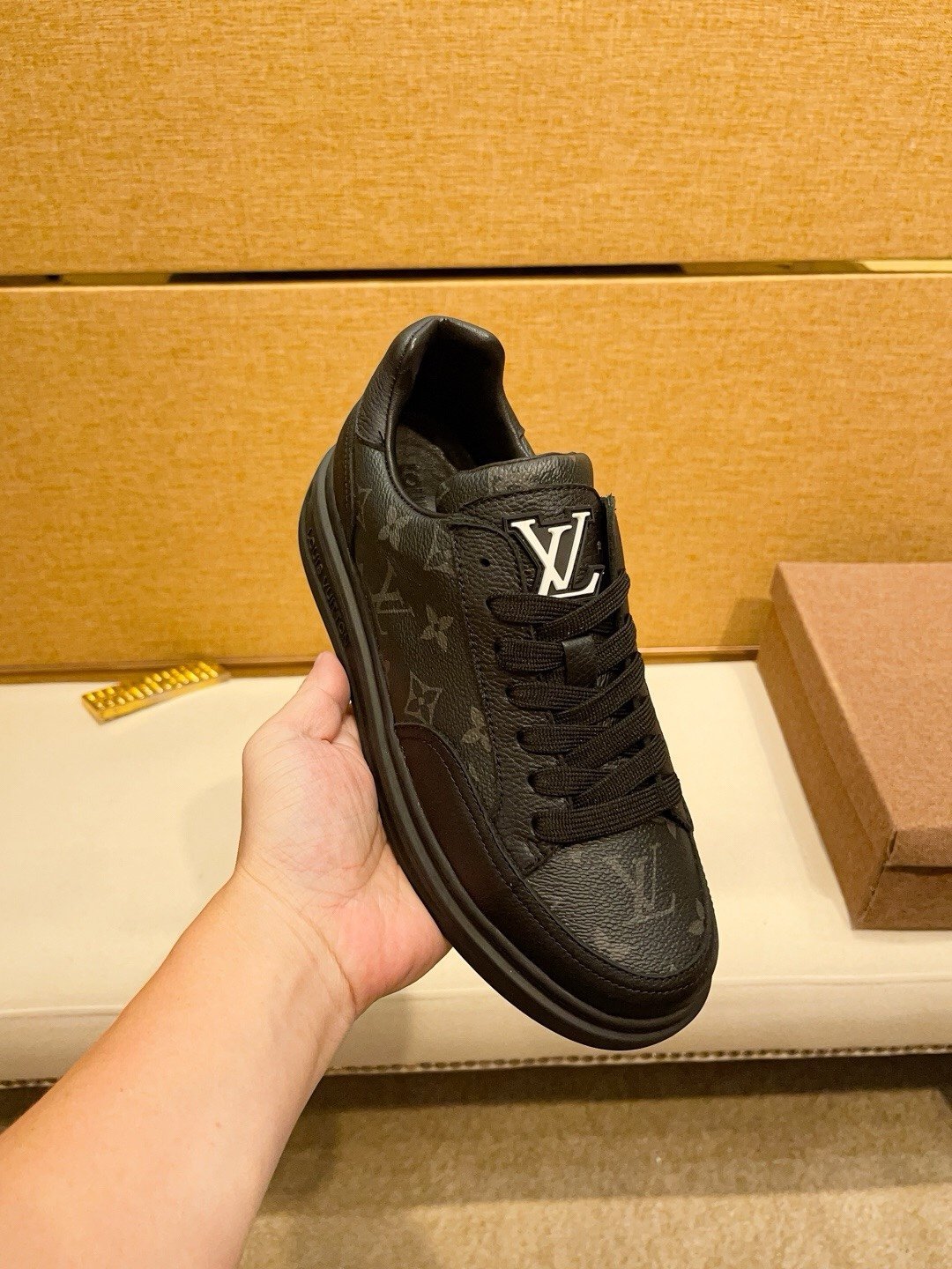LOUIS VUITTON BLACK