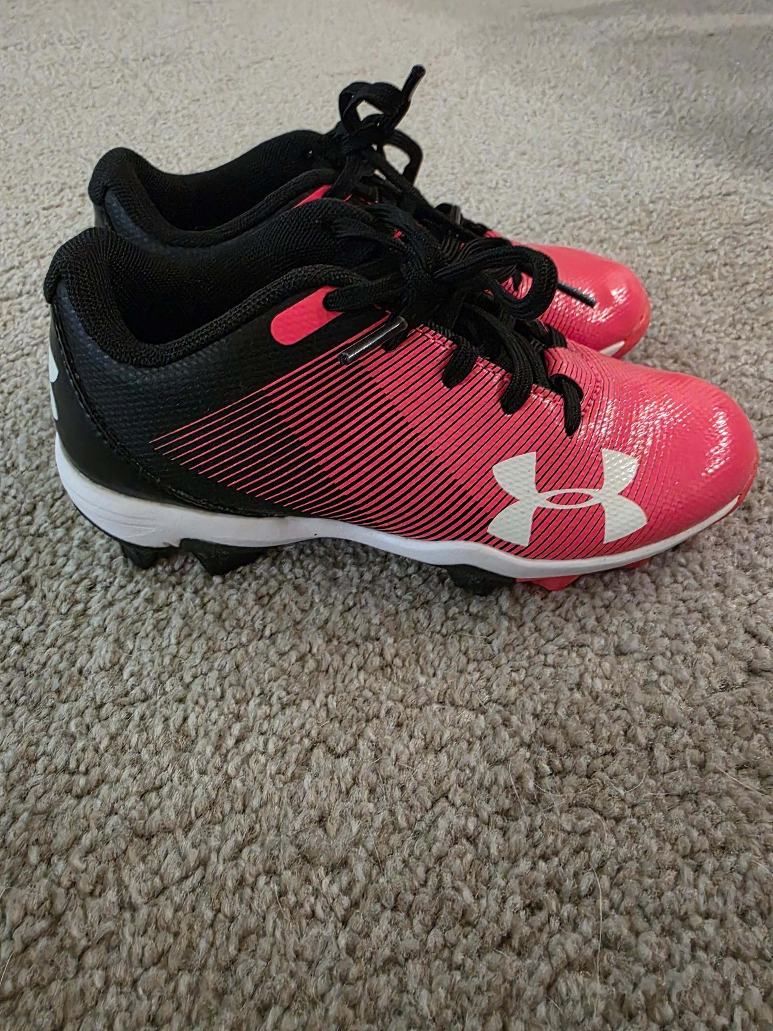 Girls Under Armour Cleats