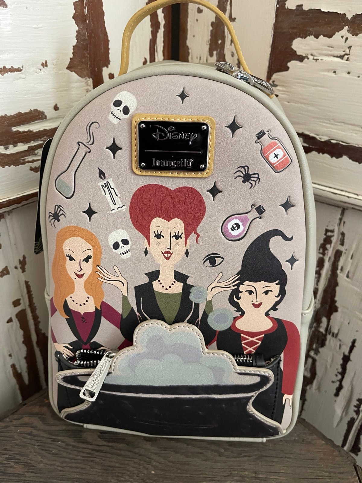Hocus Pocus Hallmark exclusive loungefly