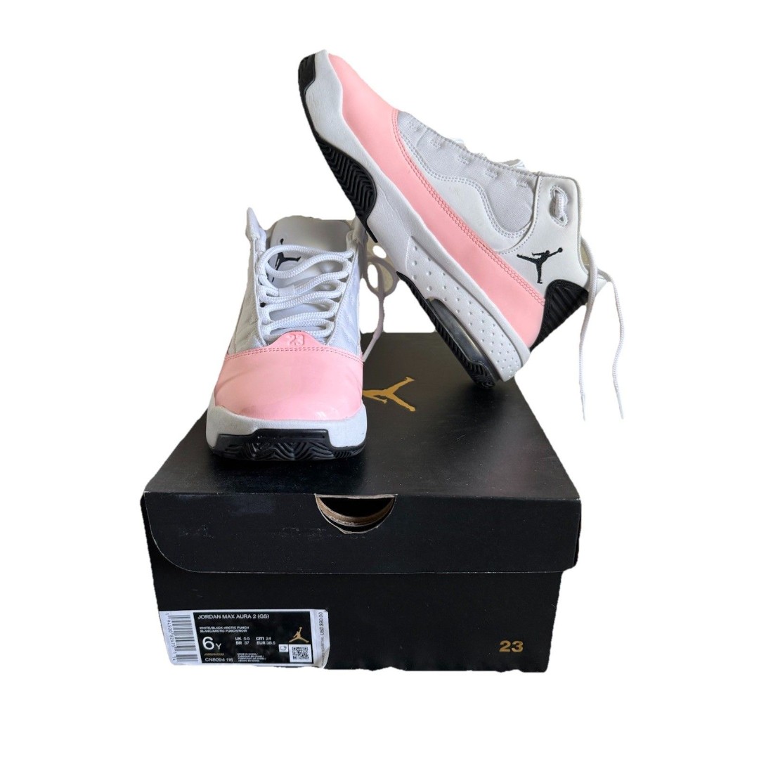 Nike Jordan Max Aura 2 GS White Arctic Punch 6Y Basketball Athletic Sneakers