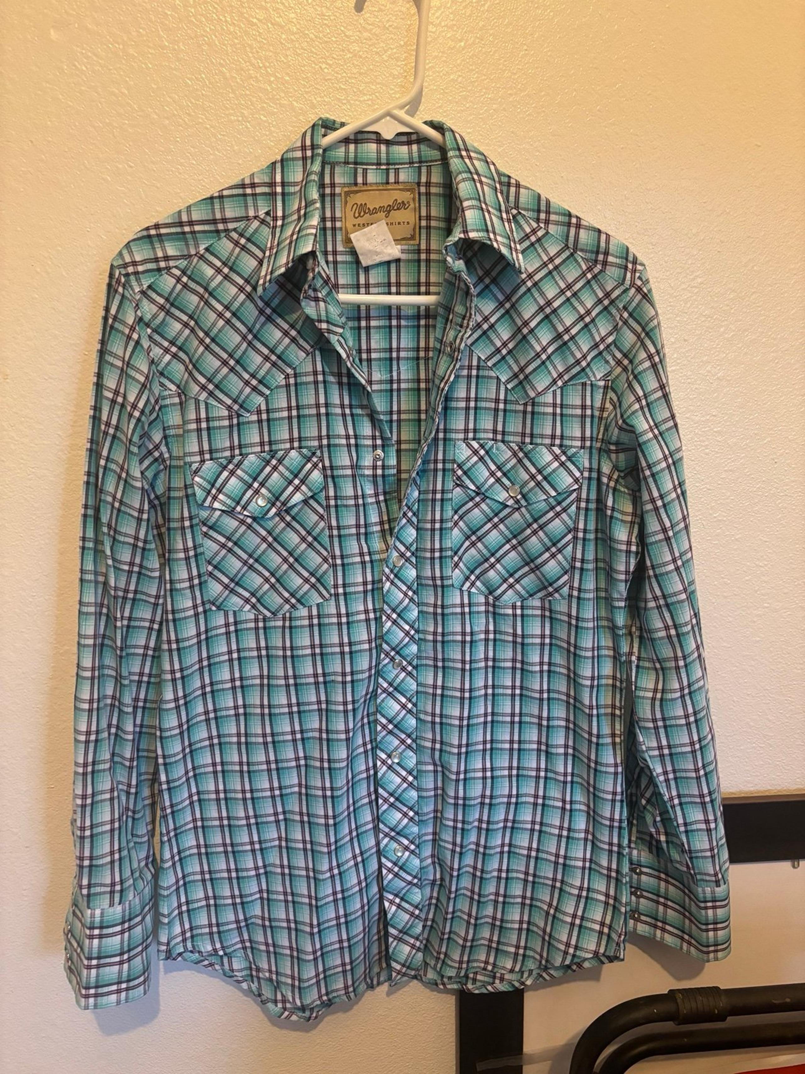 Plaid Wrangler Long Sleeve Button Down Shirt