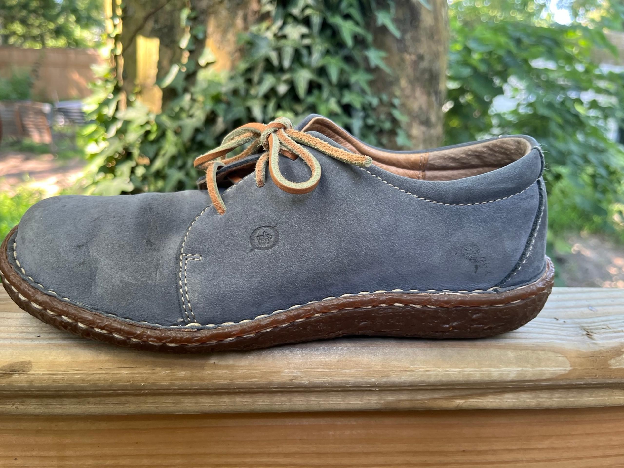 Born shoes blue suede size 8