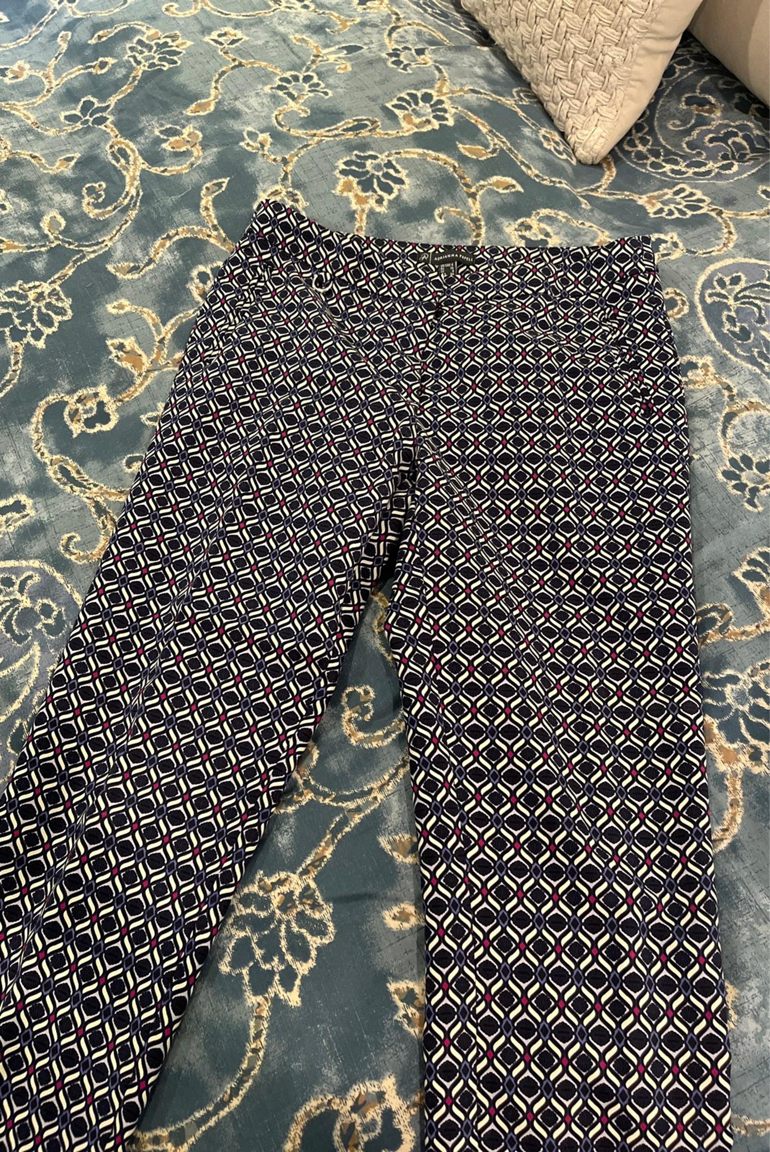 Adrianna Papell  skinny pants- size 4