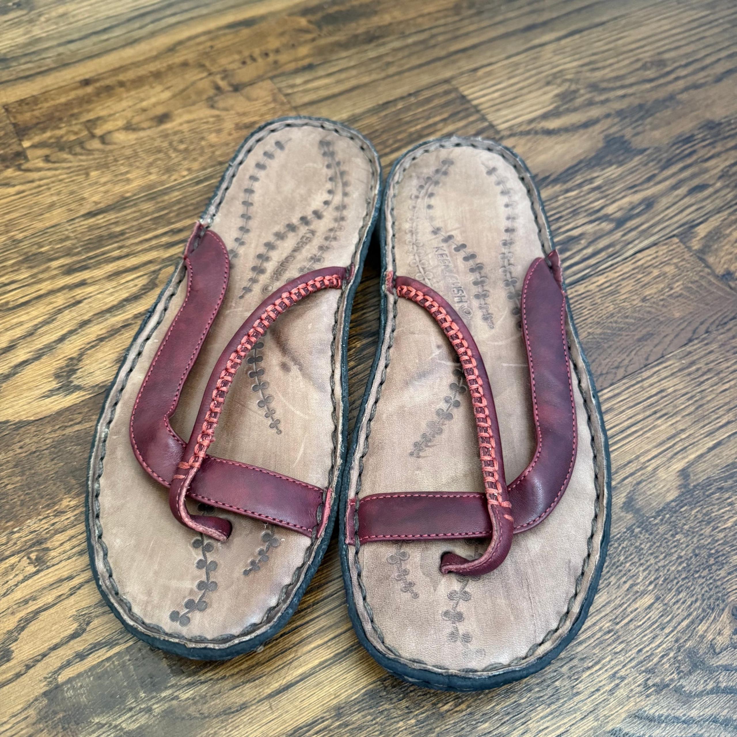 Keen Cush Sandal Women's 10 Burgundy Leather