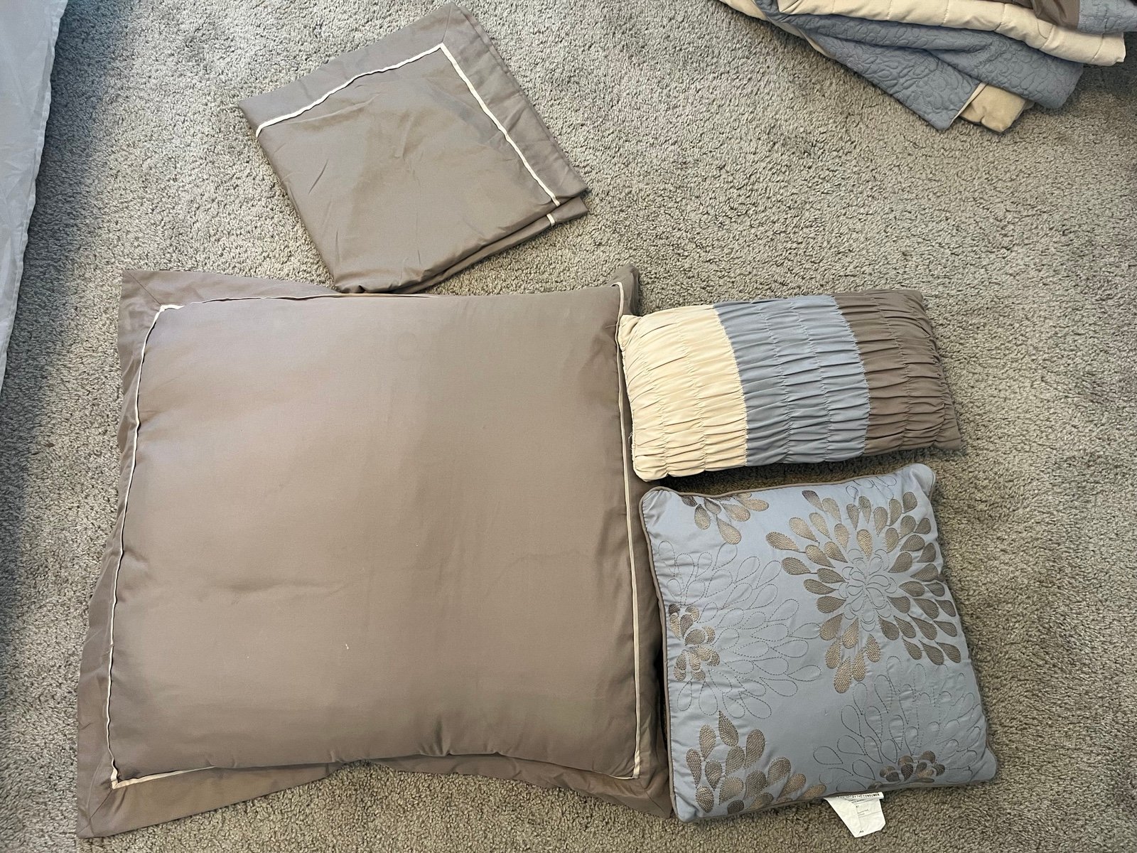 Comforter set