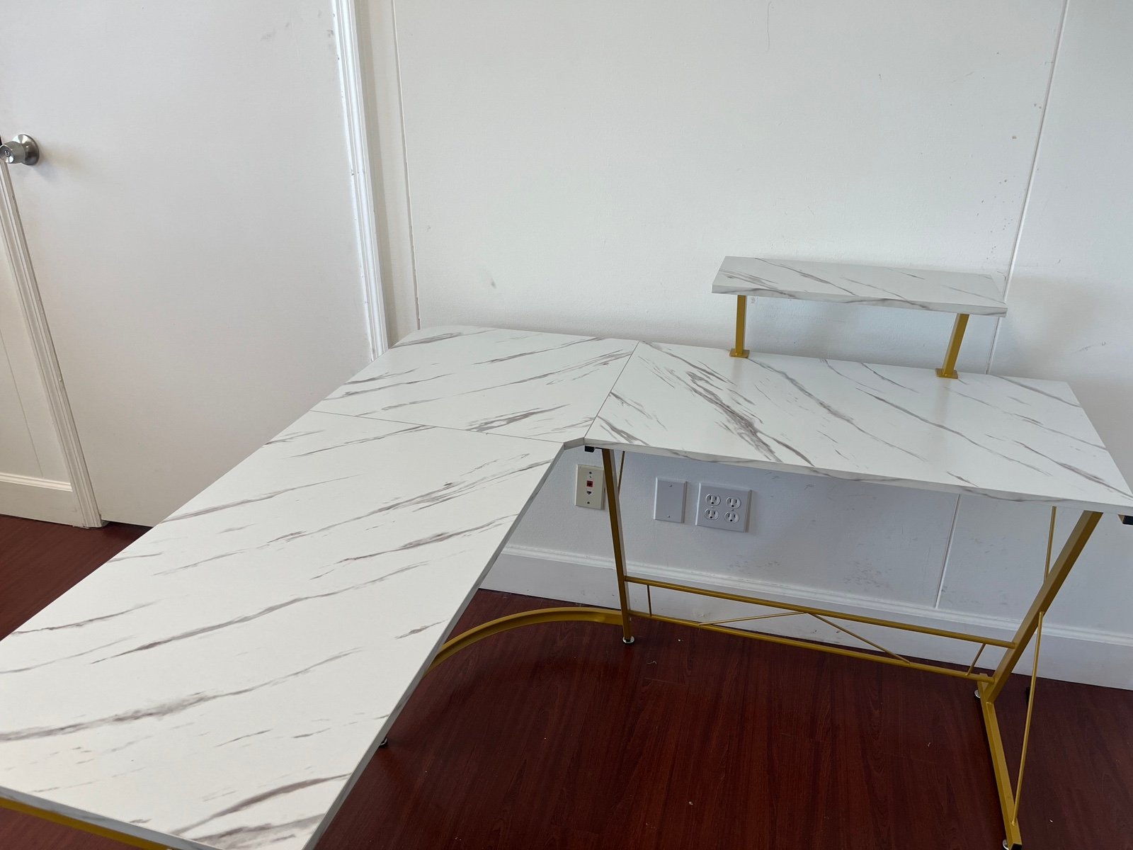 Marble White L Shaped Desk 50.8”