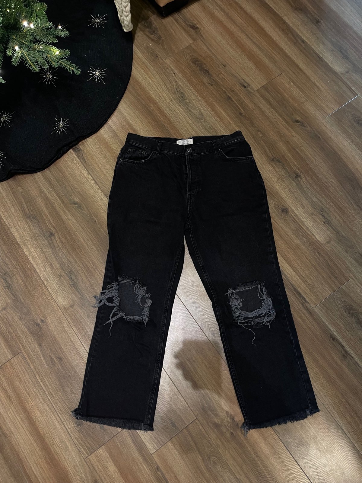 Free People Distressed Jeans - size 31