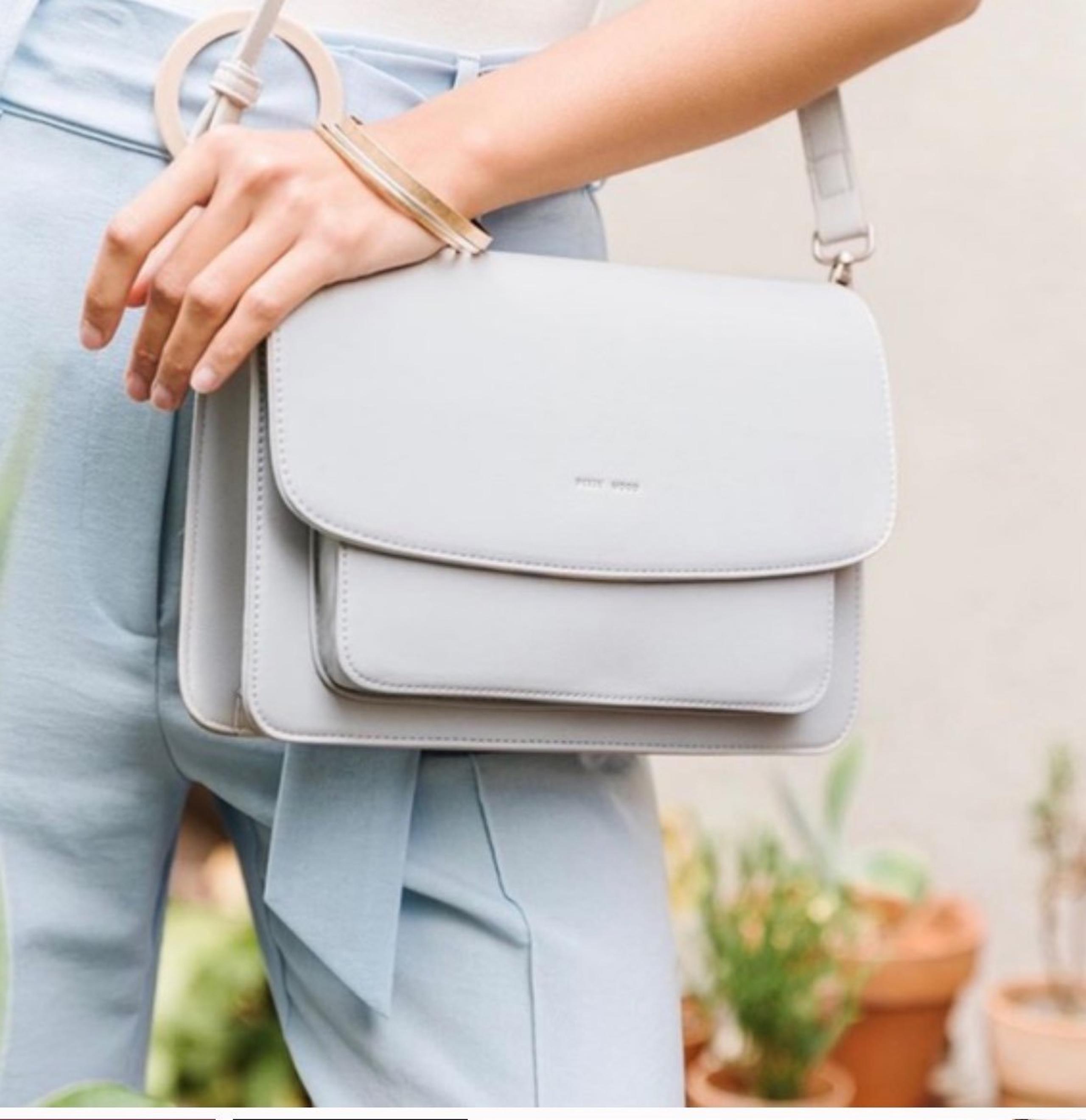 Pixie Mood Zoe Crossbody Bag Grey