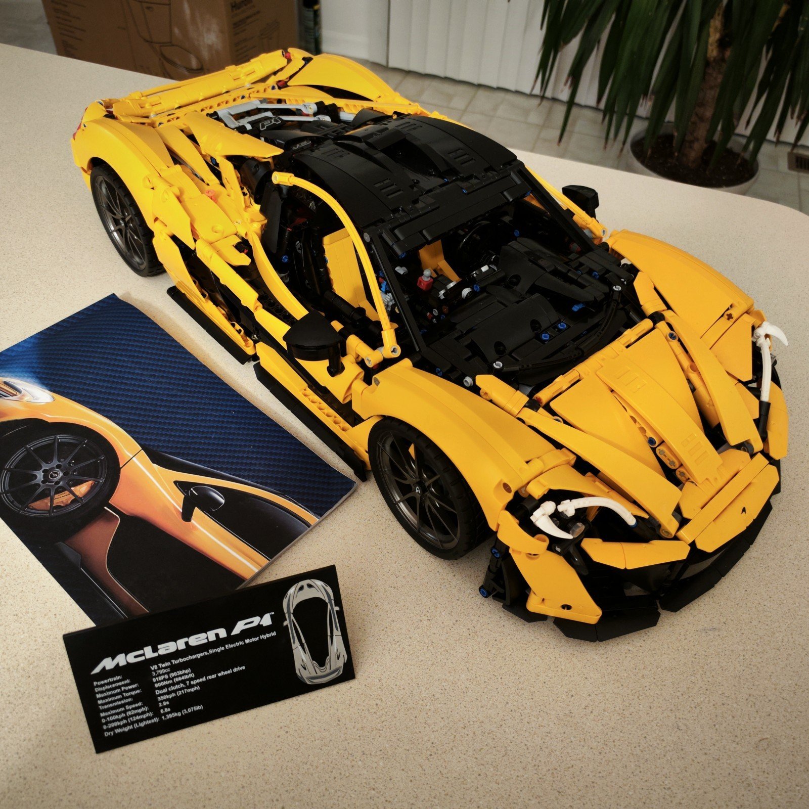 Teknika McLaren P1 - same as Lego 42172