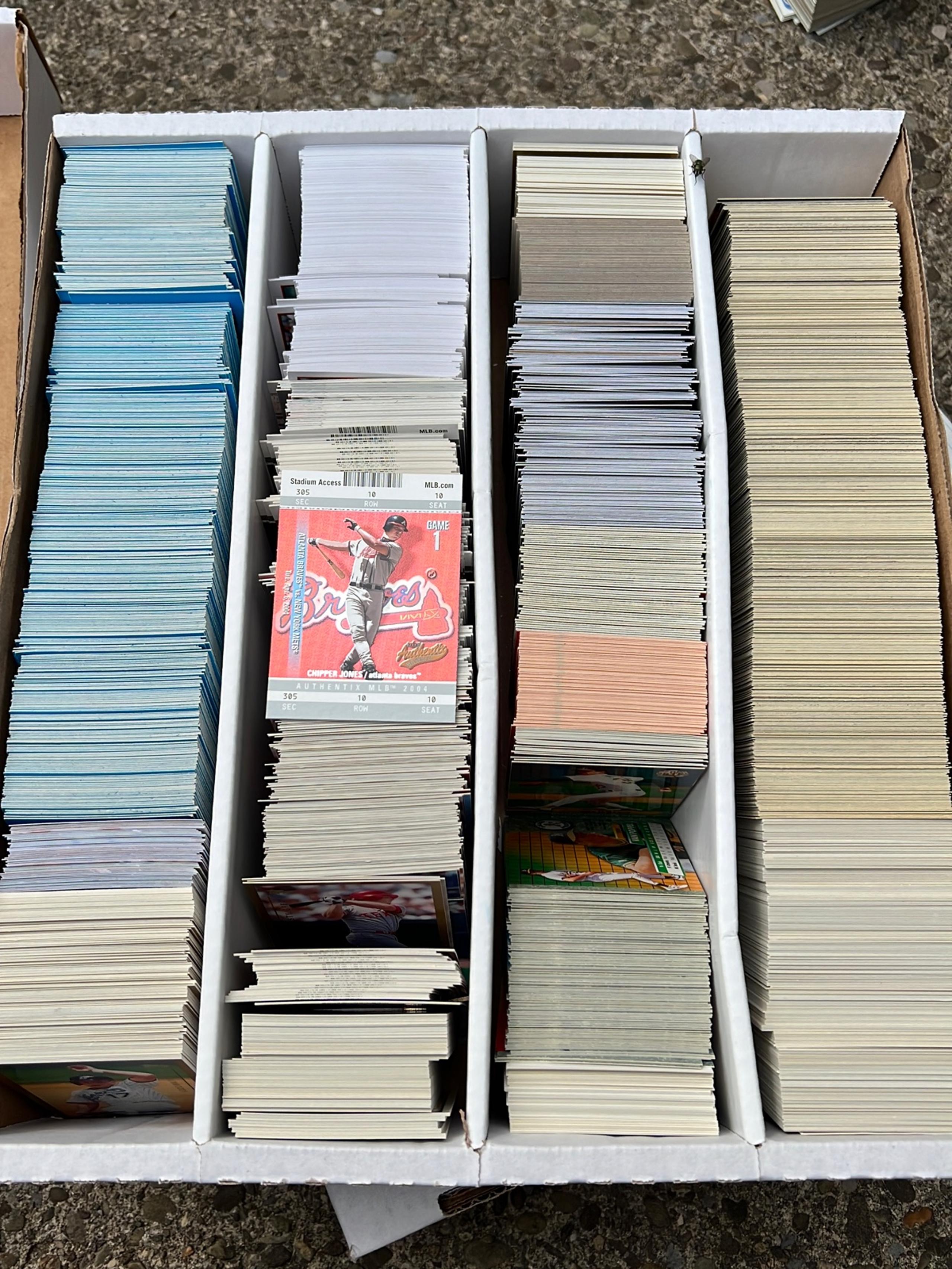 3000 mlb baseball trading card lot collection box