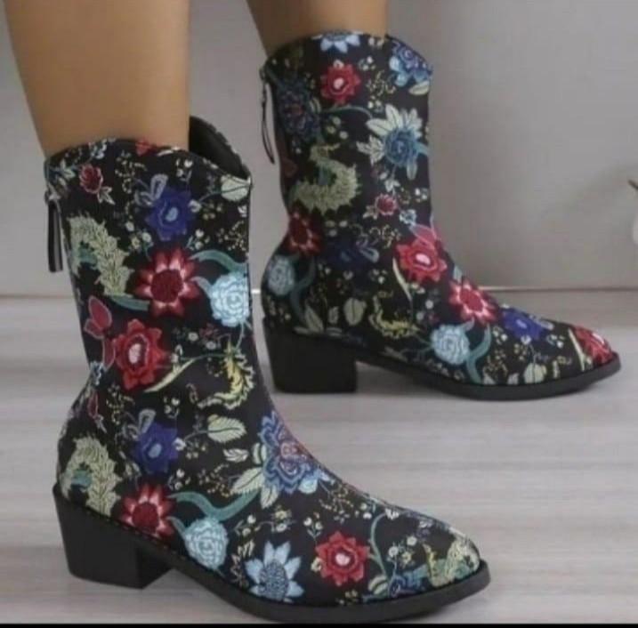Western floral boots sz 7.5