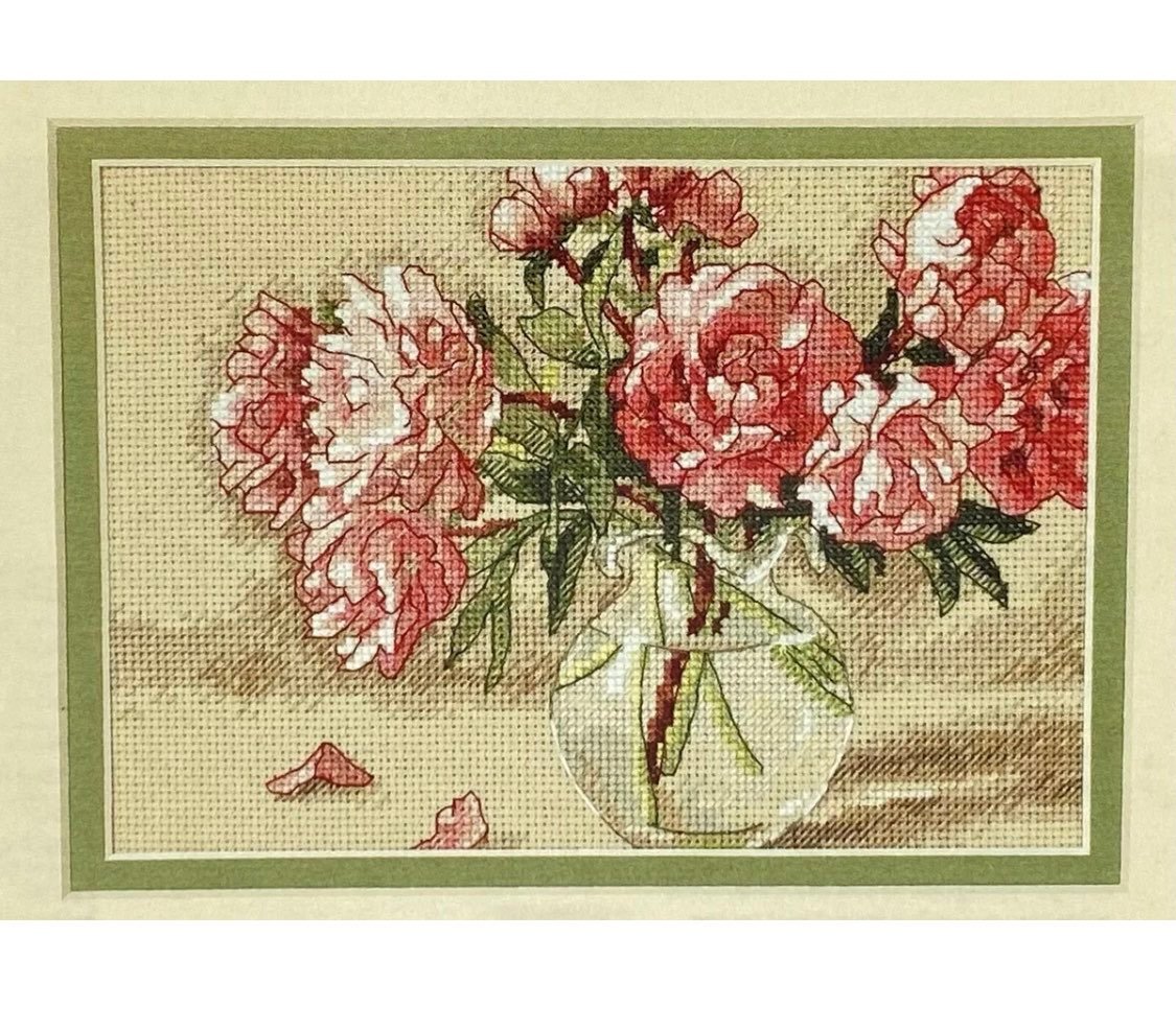 Dimensions Counted Cross Stich Petites Gold Collection Peonies in Vase 65048 Dimensions Counted Cross Stich Petites Gold Collection Peonies in Vase 65048