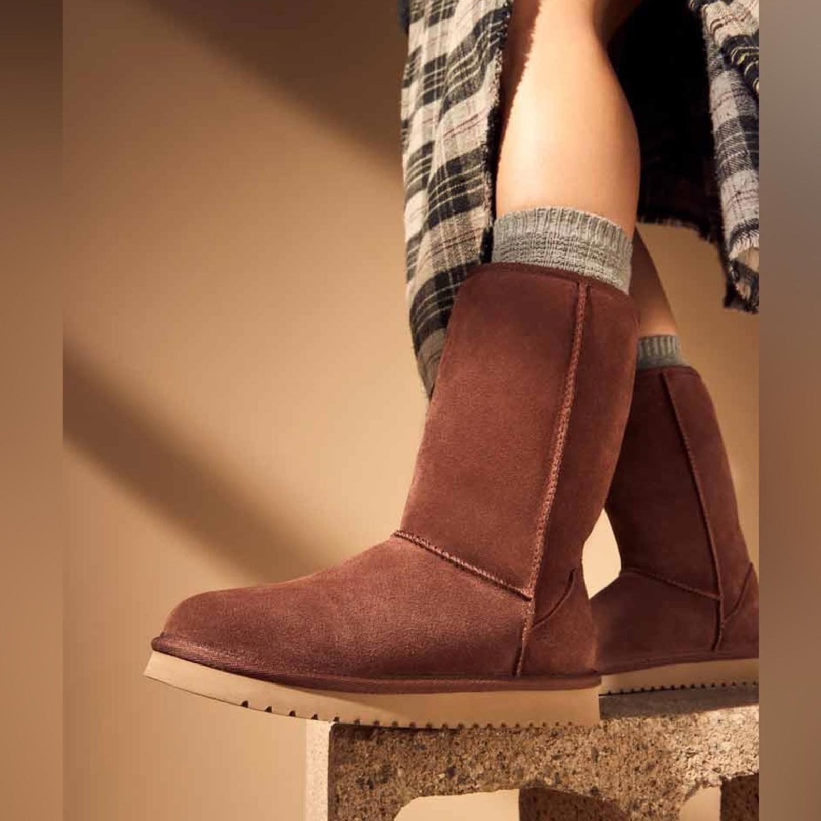 UGGs Koolaburra KOOLA Tall Boots in Chestnut, Size 11 Wide New in Box