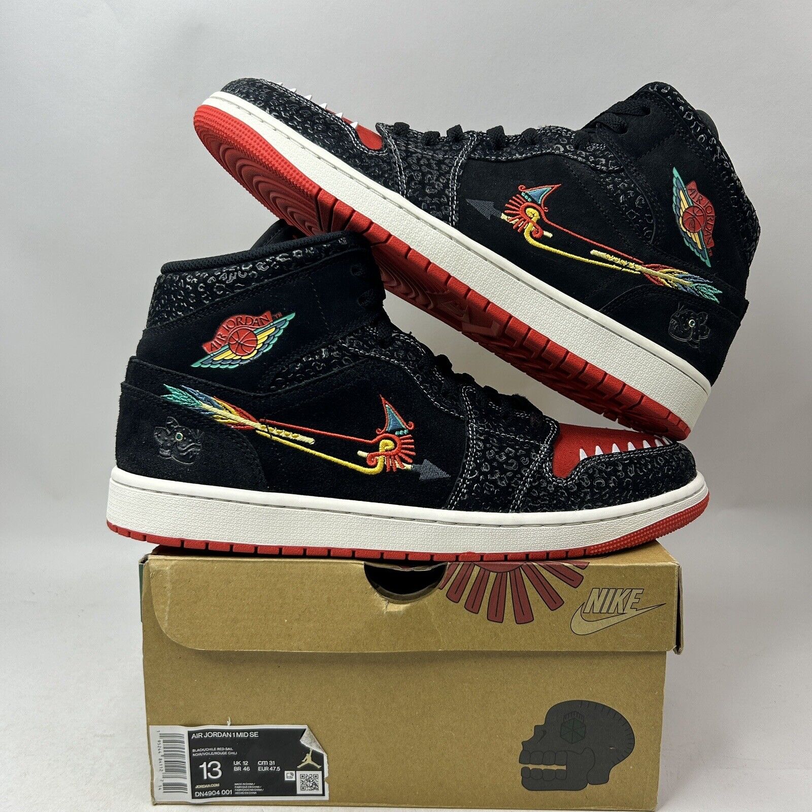 Nike Shoes Air Jordan 1 Mid SE “Siempre Familia” 2024