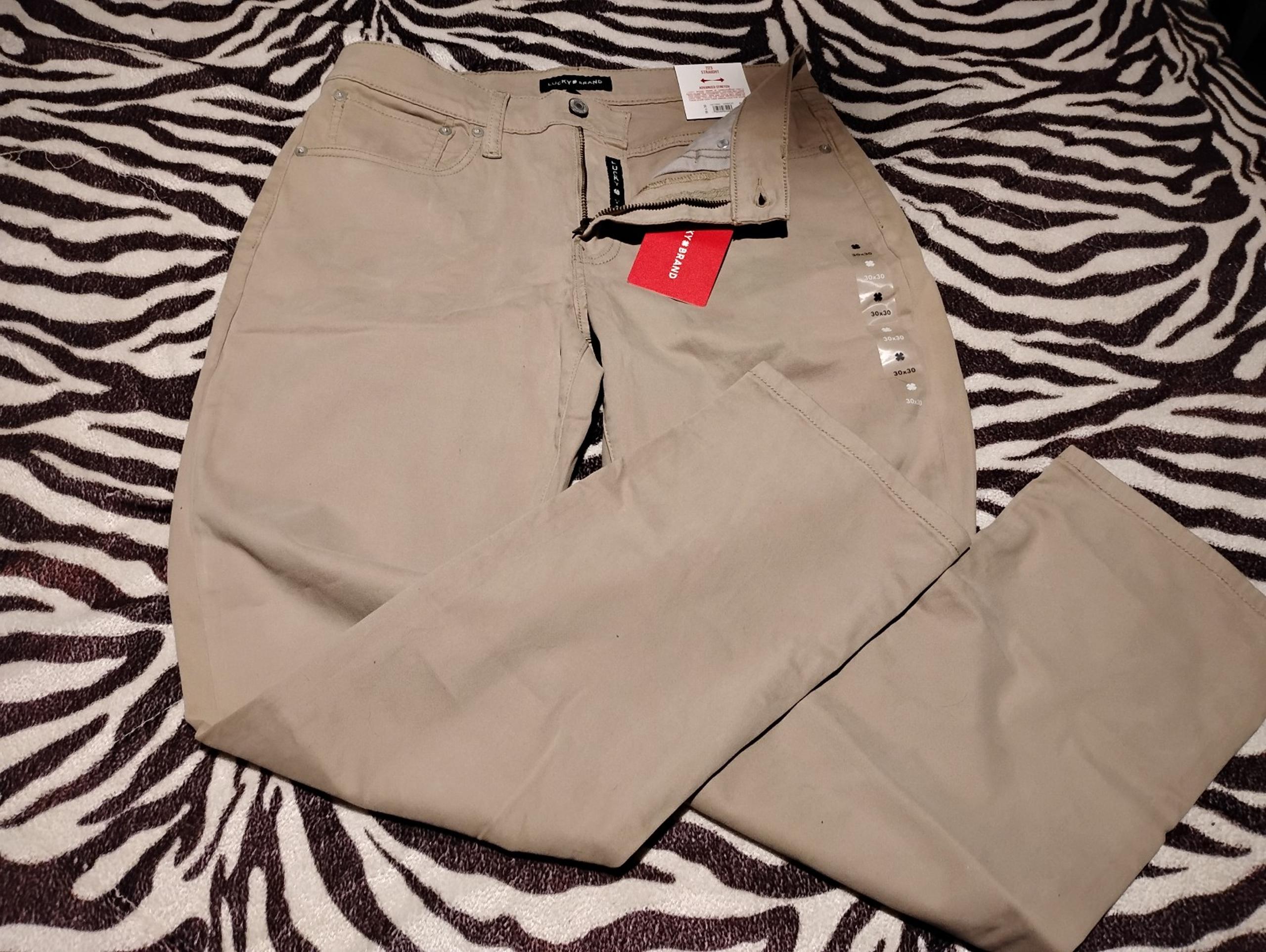 Men's Lucky Brand Khaki pants BRAND NEW WITH 100$ TAGS