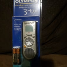 OLYMPUS VN-1800 DIGITAL VOICE RECORDER,VINTAGE