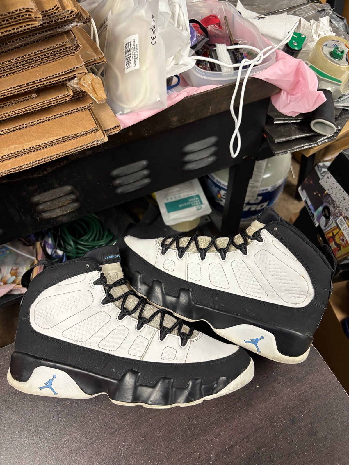 Air Jordan 9 university blue