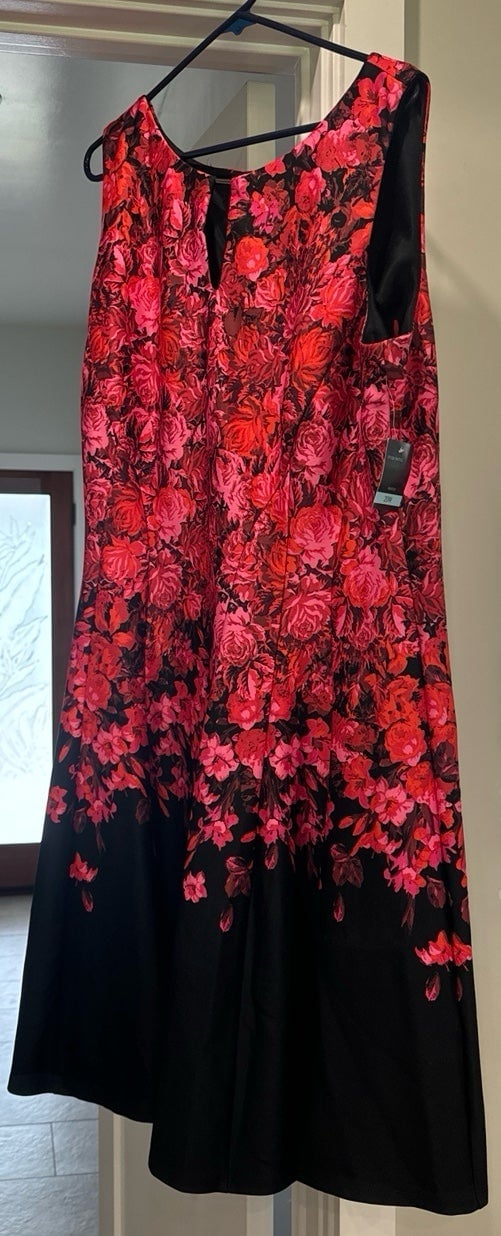 Gorgeous Women’s Plus Size Dress
