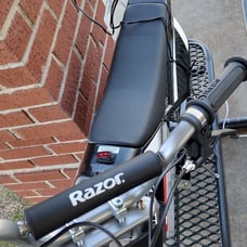 Razor Electric Powered ages 5-8 110pounds weight requirement max up to 8mph