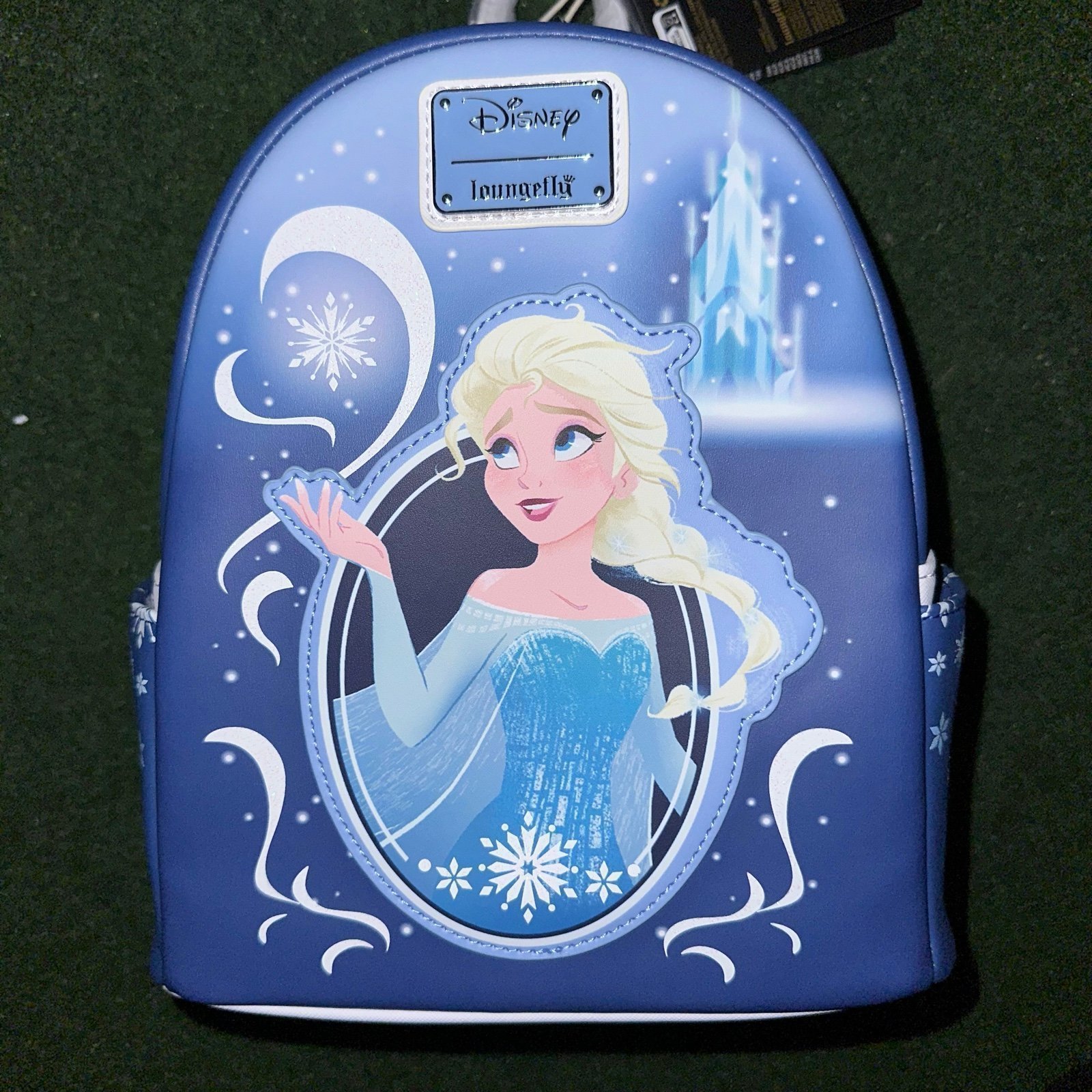 SOLD OUT BAM EXCLUSIVE Disney FROZEN elsa portrait loungefly mini backpack NWT!