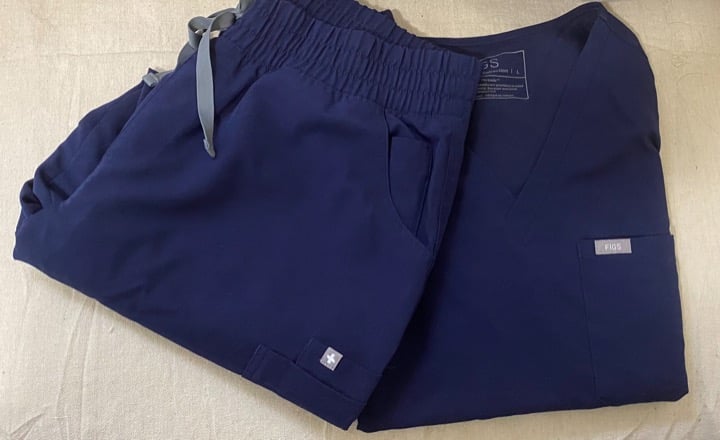 Figs Navy Scrub Set (L Catarina & L Petite High Waisted Yola)