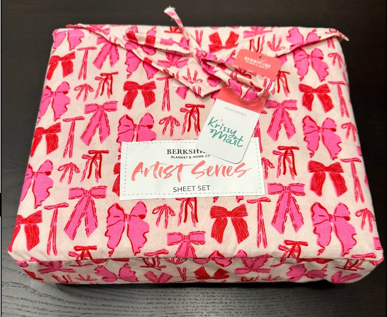 Berkshire Artist series pink/red bows FULL SIZE sheet set