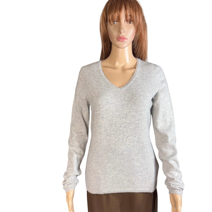 Cashmere Box 100% Cashmere Light Grey V-Neck Sweater Size L