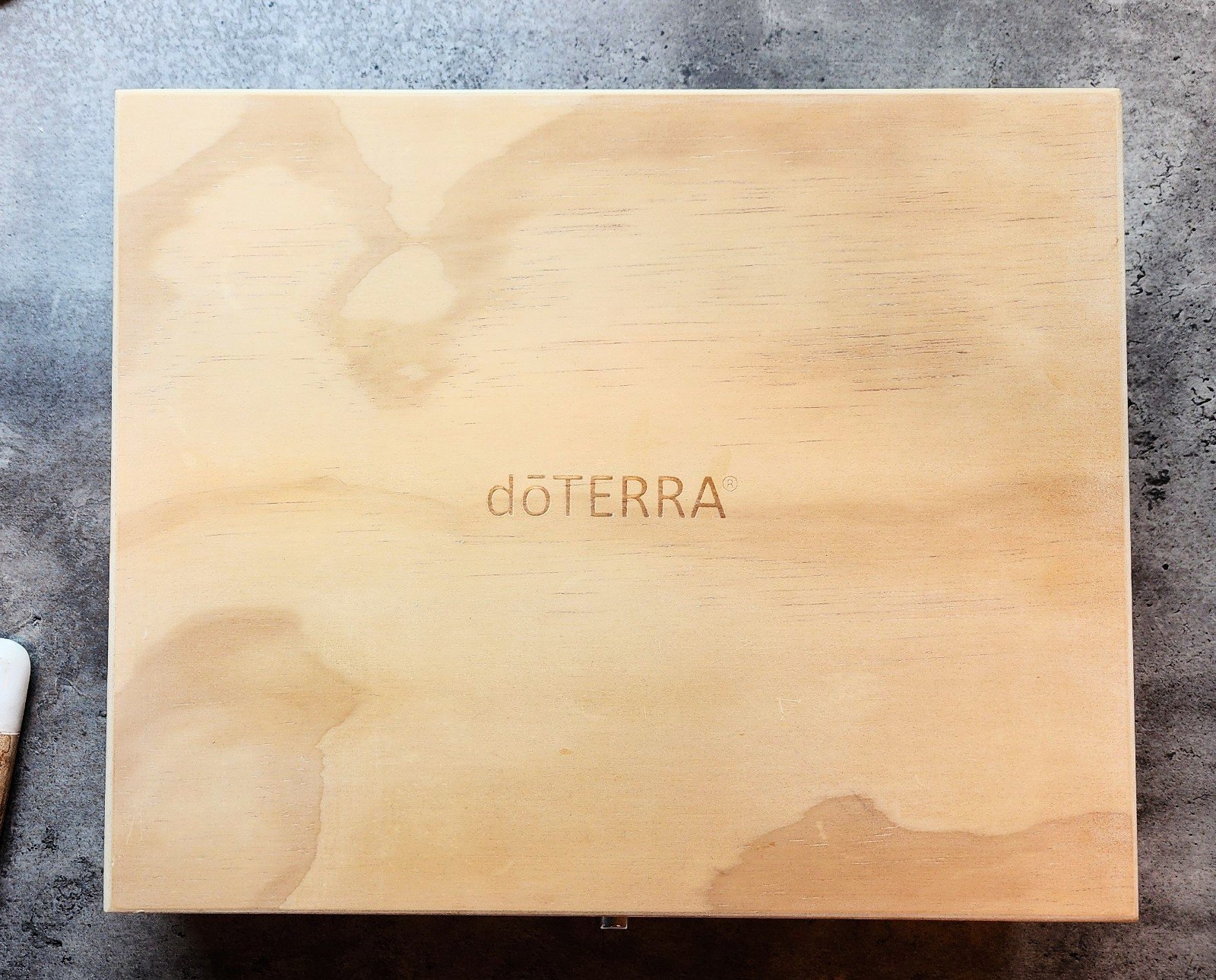 doTERRA large essential oil storage box - 64 bottles & 8 rollers