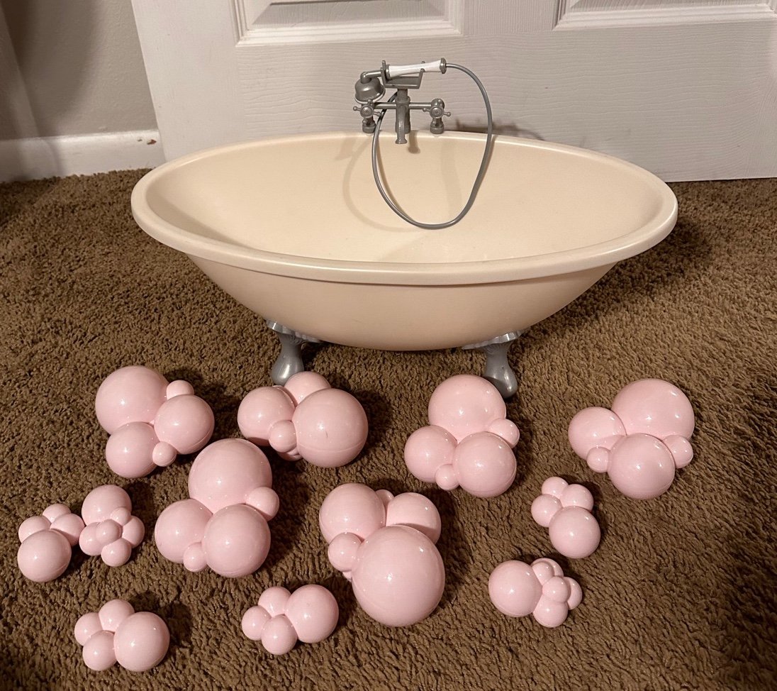 American Girl Doll Bathtub and Accessories