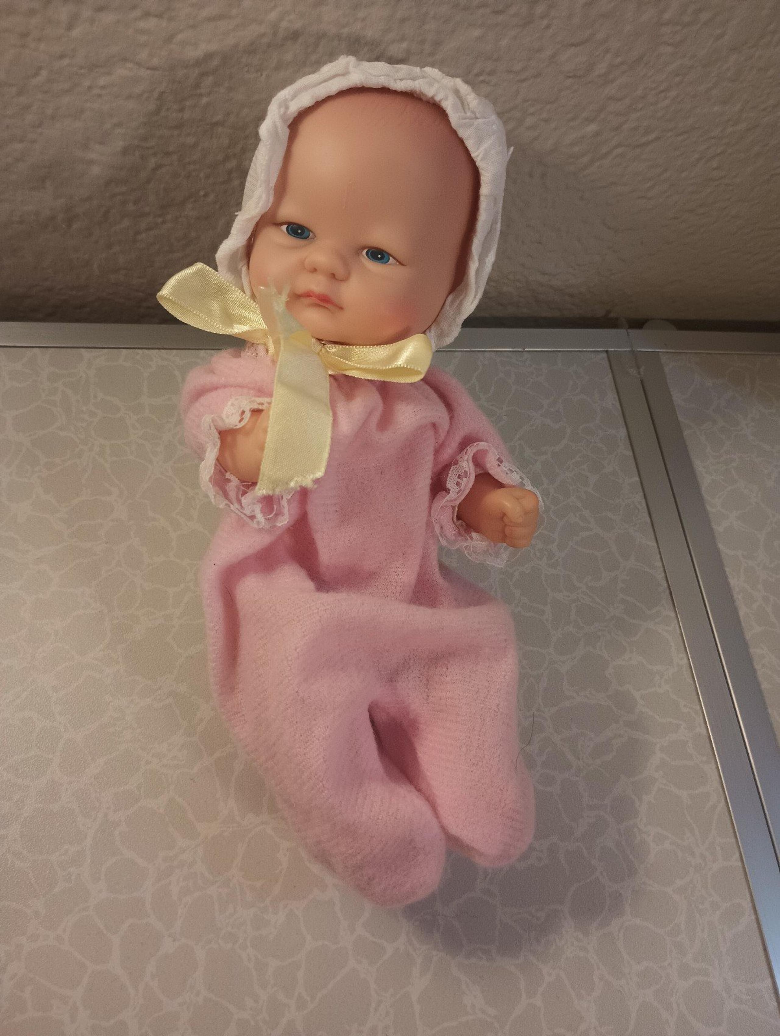 VINTAGE PLAYMATES VINYL BABY DOLL #4094 WITH OUTFIT
