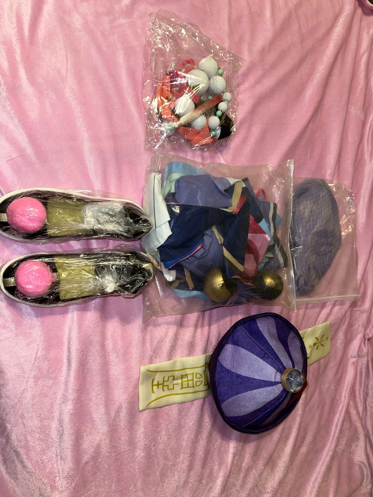 genshin impact cosplay BRAND NEW
