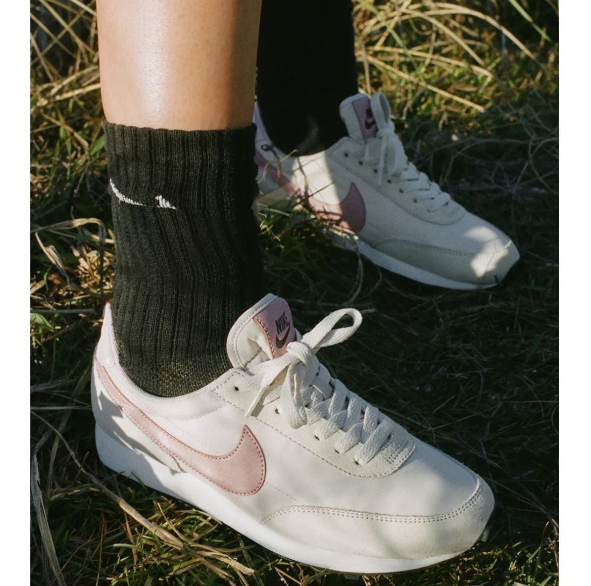 NEW Women's Nike Dbreak shoes size 9.5