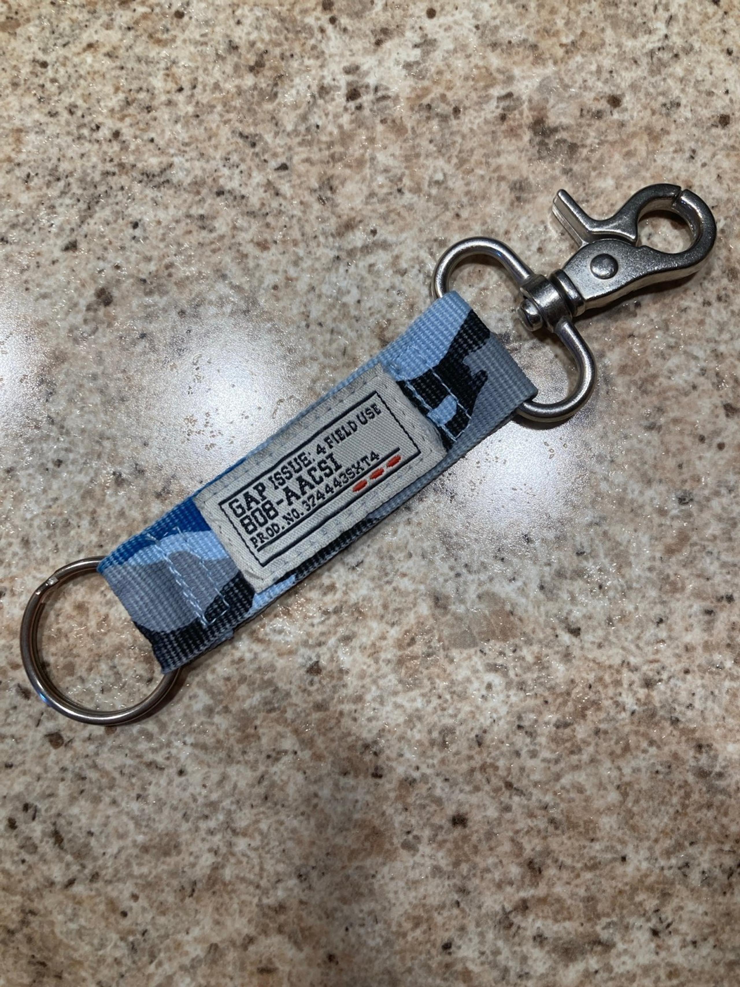 Rare Keychain/Lanyard Clip On Keyring GAP ISSUE: 4 FIELD USE 808-AACSI Blue Camo