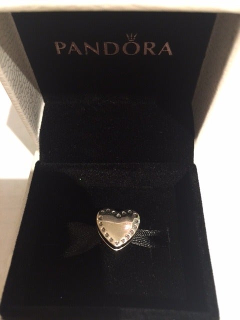 Pandora Gift from the Heart Charm