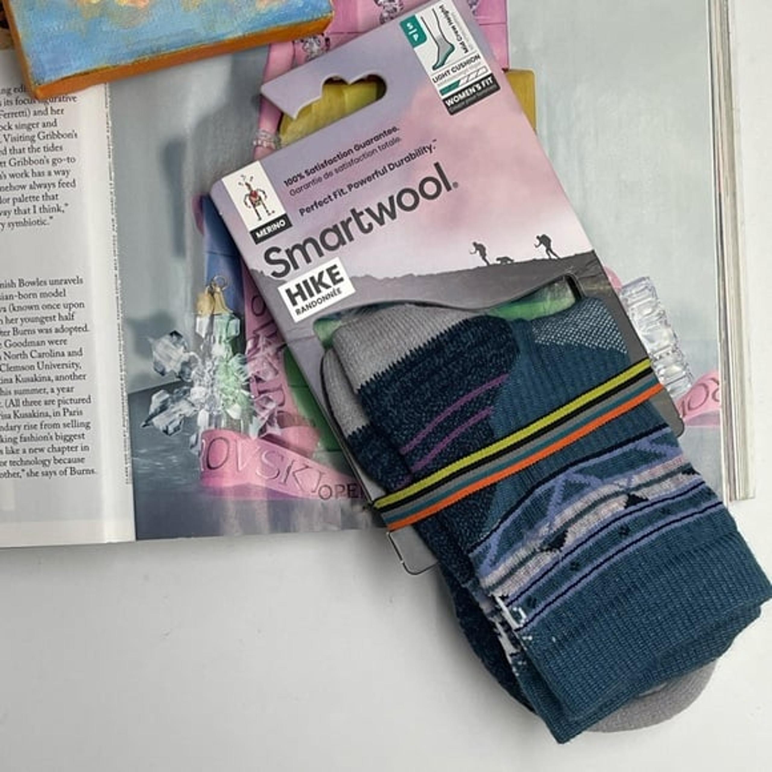 S NWT Smartwool Women Cushion Hike Crew Sock