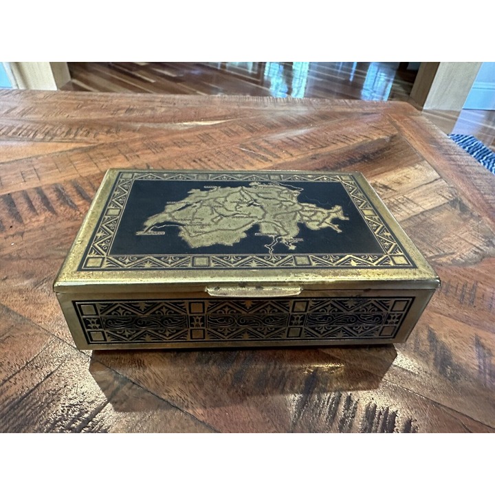 Antique Ivolene Brahms Lullaby Music Box