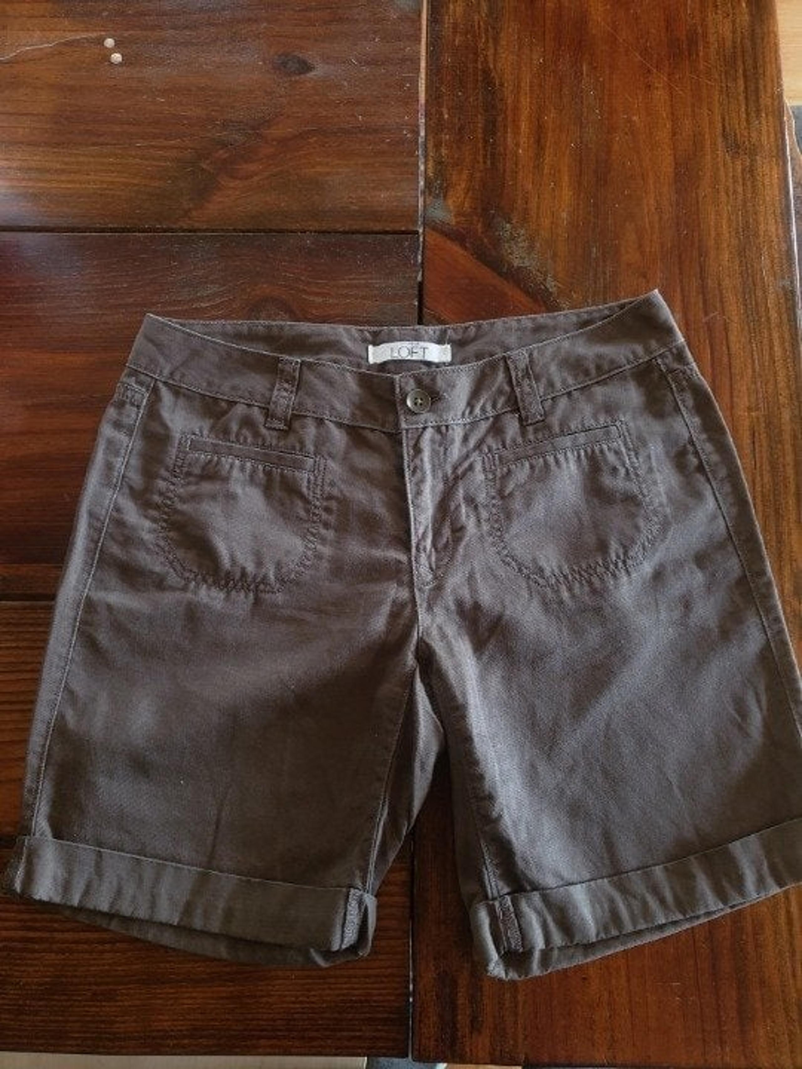Womens size 2 shorts by Ann Taylor Loft