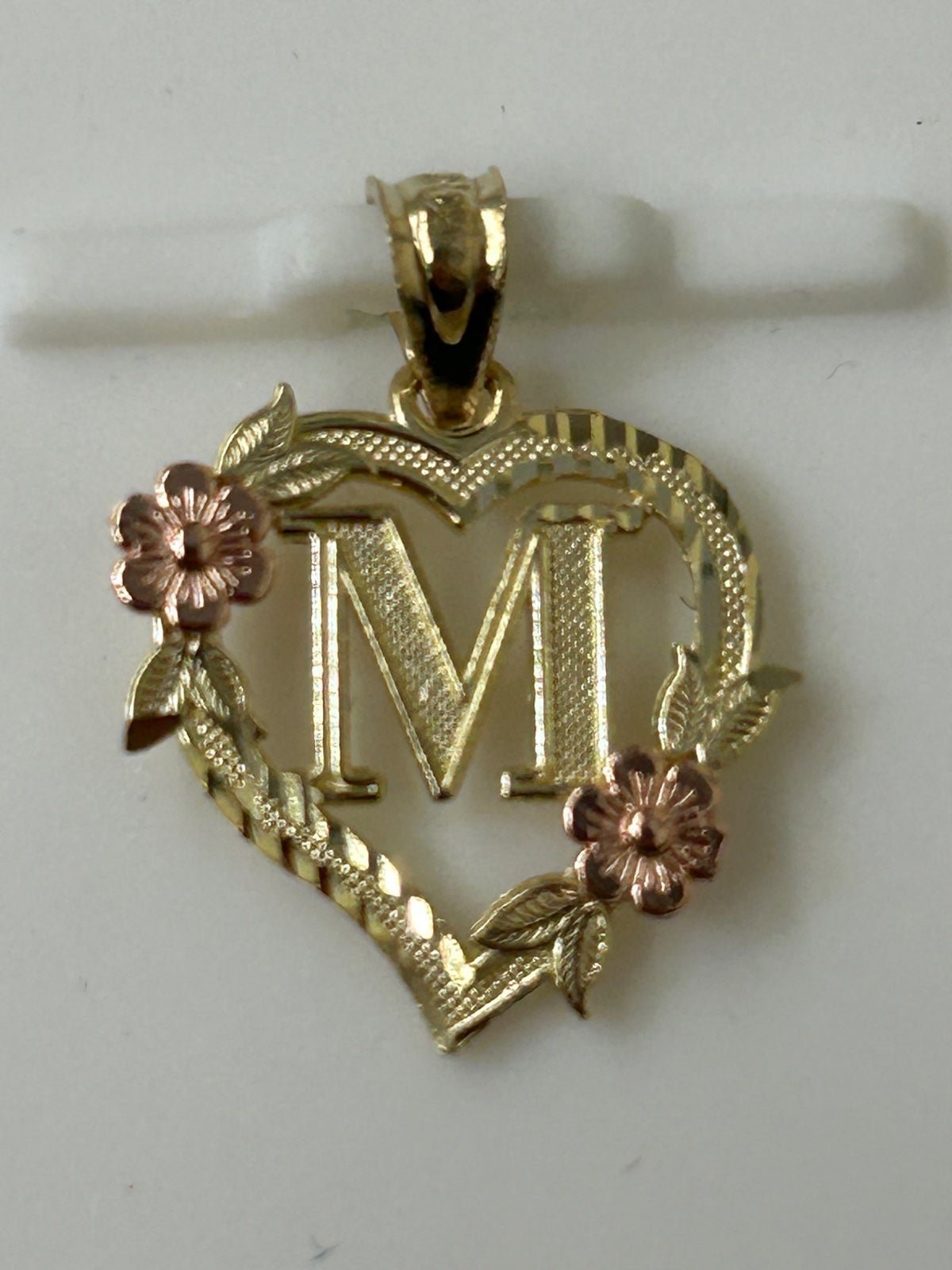 10k yellow gold pendant