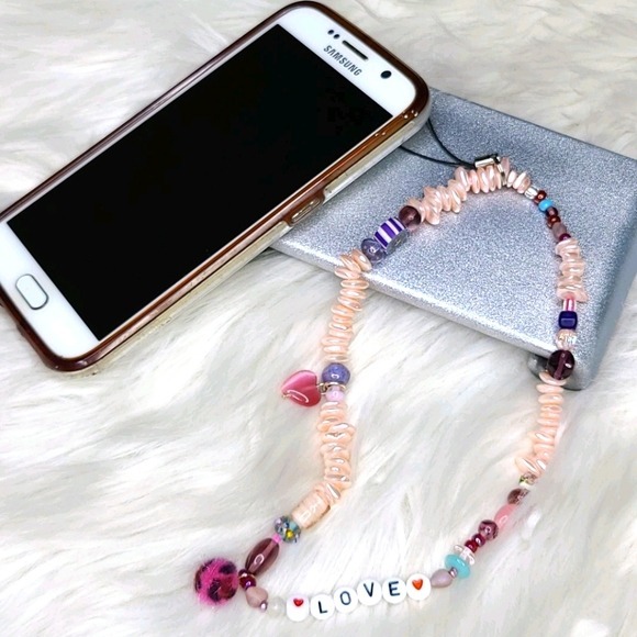 Trendy Phone accessory hand made phone chain strap beaded pink pearls