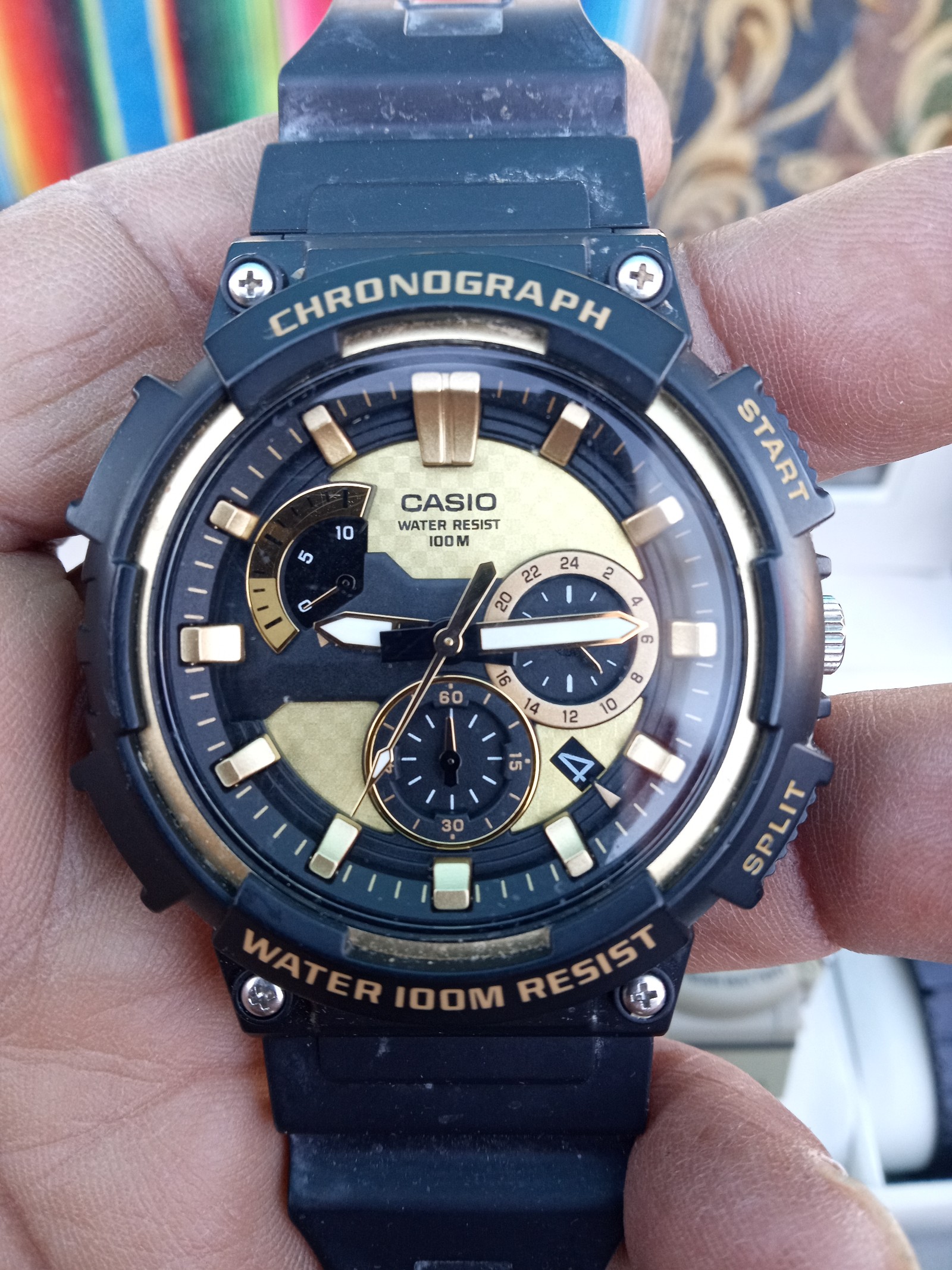 Casio chronograph 100 meter model 5490 MCW-200H