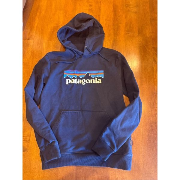 Woman’s Patagonia Uprisal hoodie size small