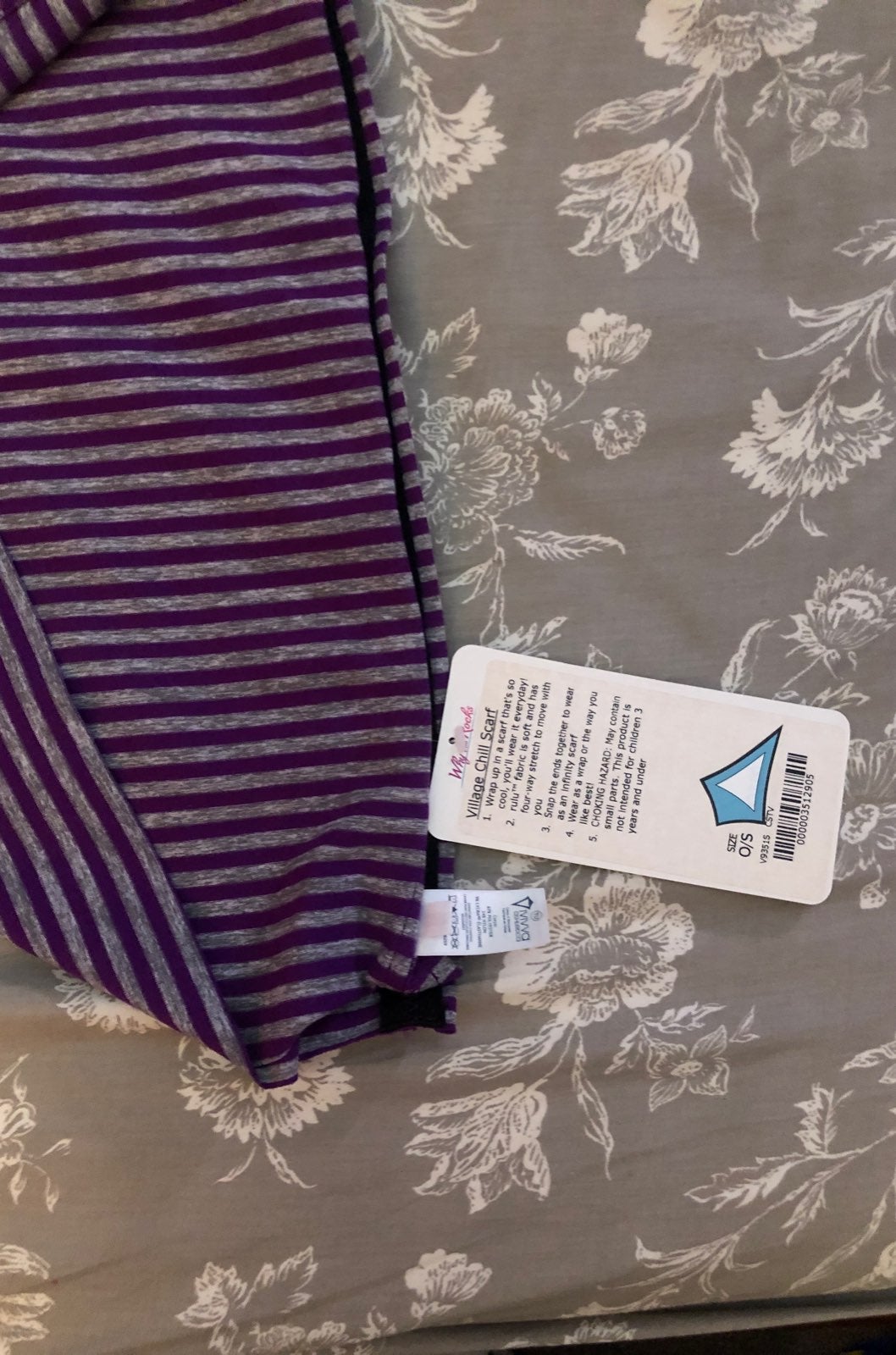 Ivivva scarf , villlage chill scarf