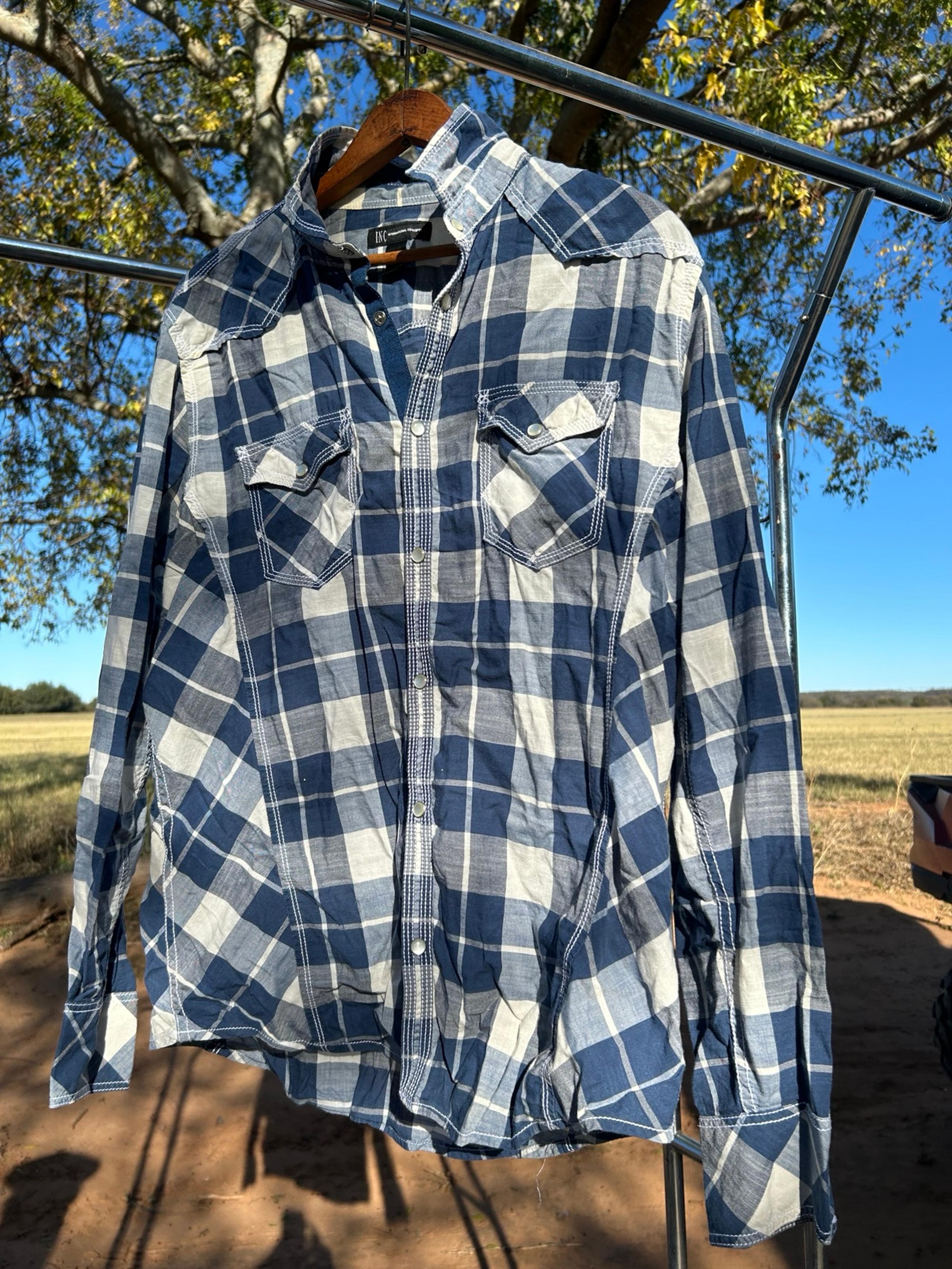 Mens pearl snap shirt