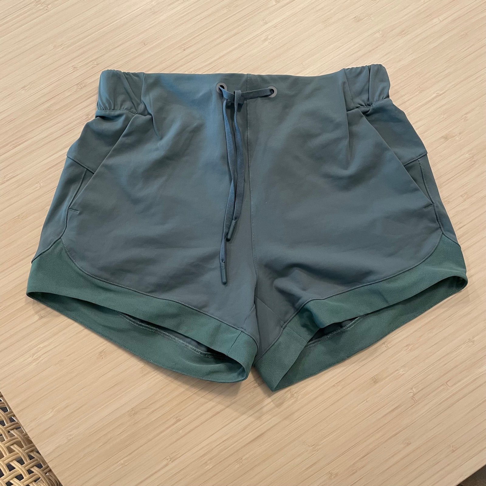 Lululemon green high waisted Shorts 4