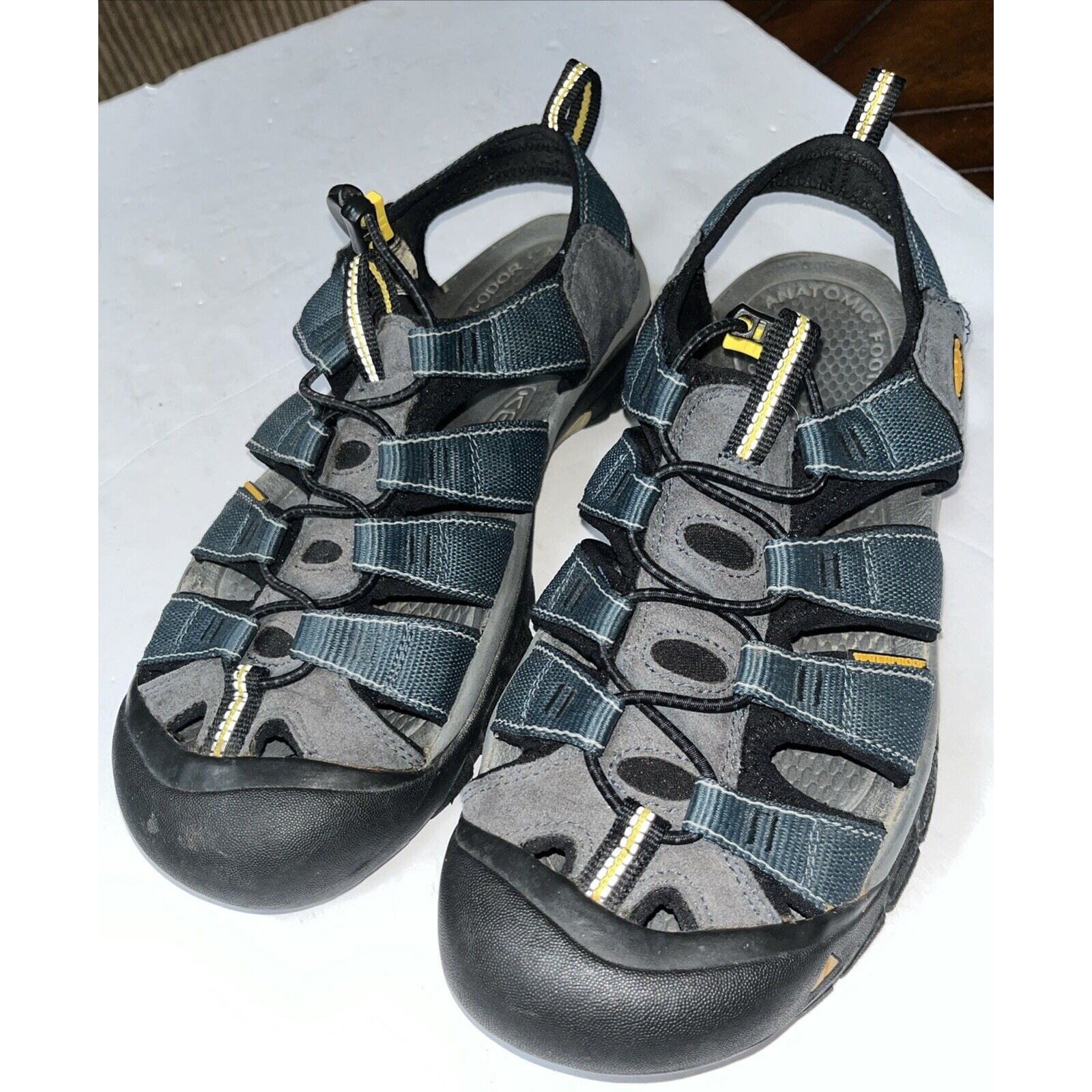 Men’s KEEN Newport H2 Waterproof Hiking Sandals Navy/Grey Size 10.5