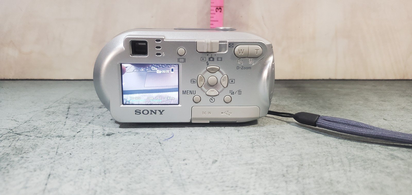 Sony Cybershot DSC-P41 DIGITAL CAMERA with 16MB card