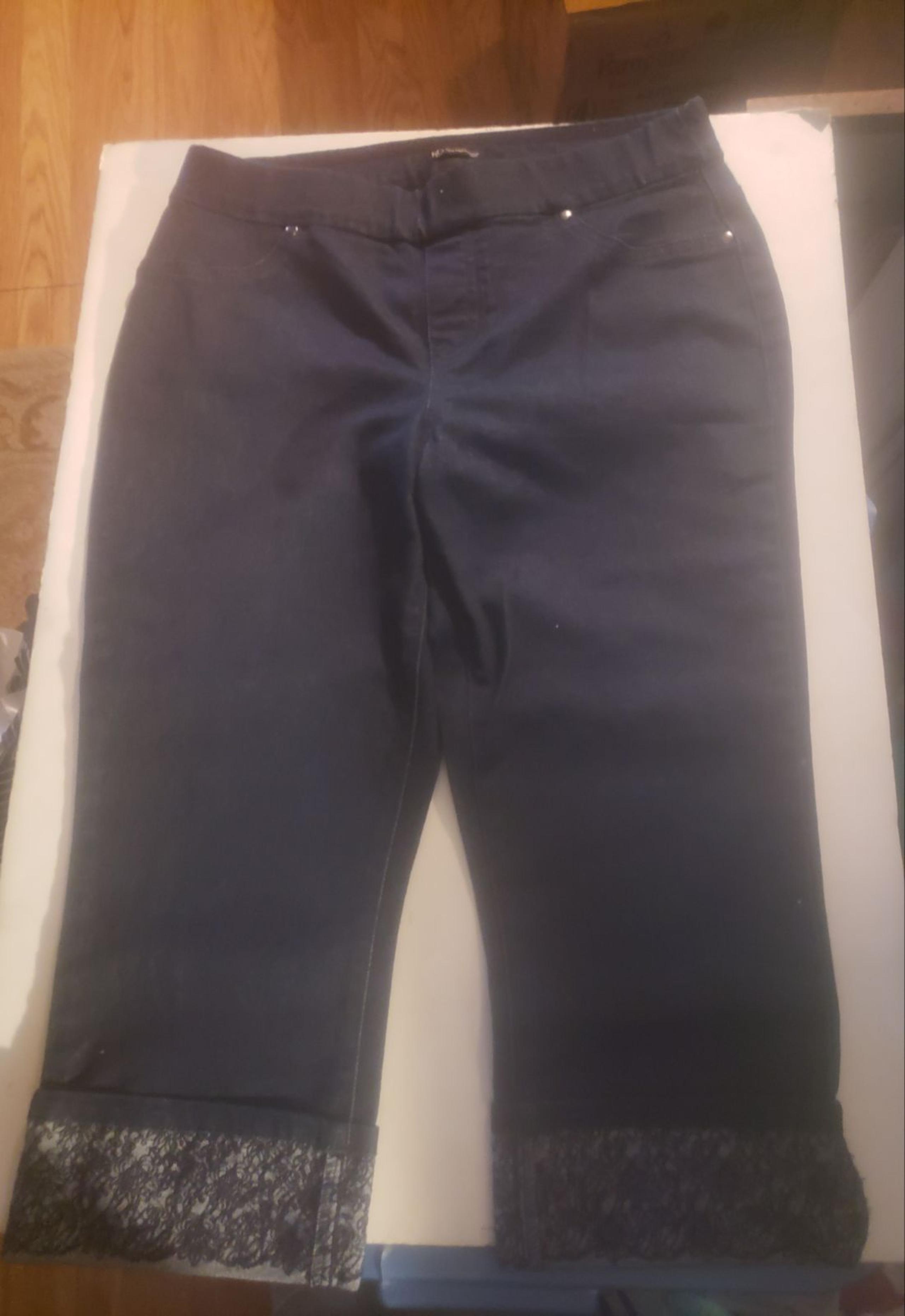 Ladies jean capris size 8p