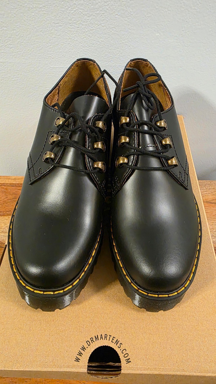New Dr Martens Women's LEONA LO Black Platform Shoes Oxford Size US 9